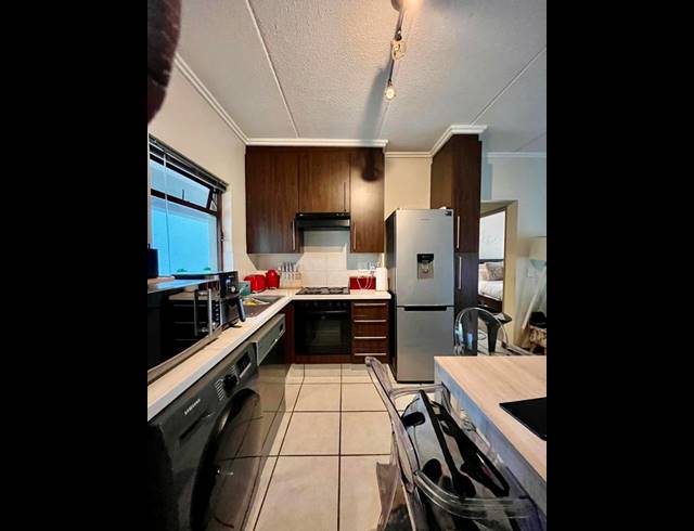 1 BEDROOM PROPERTY TO RENT IN LONEHILL